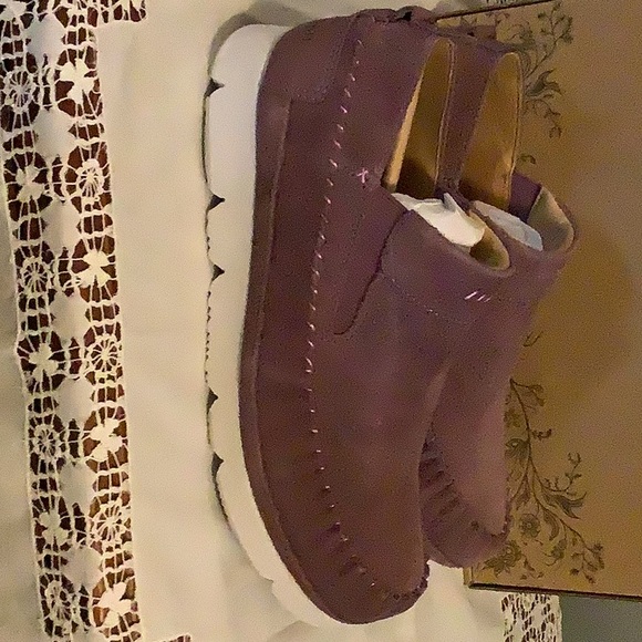 Manitobah moccasin boots size 8.5 dusty orchid - Picture 3 of 5